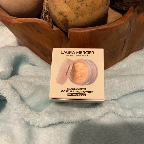 Laura Mercier Other - Laura Mercier Translucent Loose Setting Powder Ultra-Blur